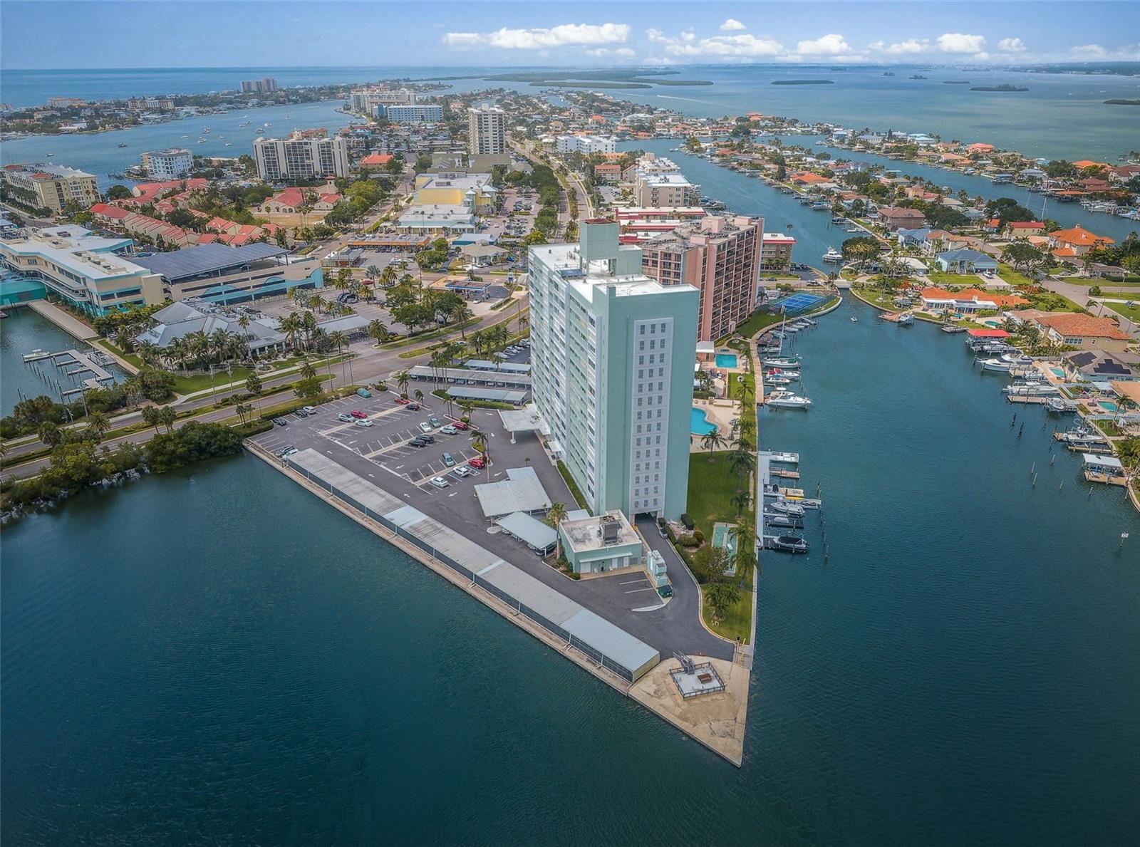 Photo of 31 ISLAND WAY #605 CLEARWATER BEACH FL 33767
