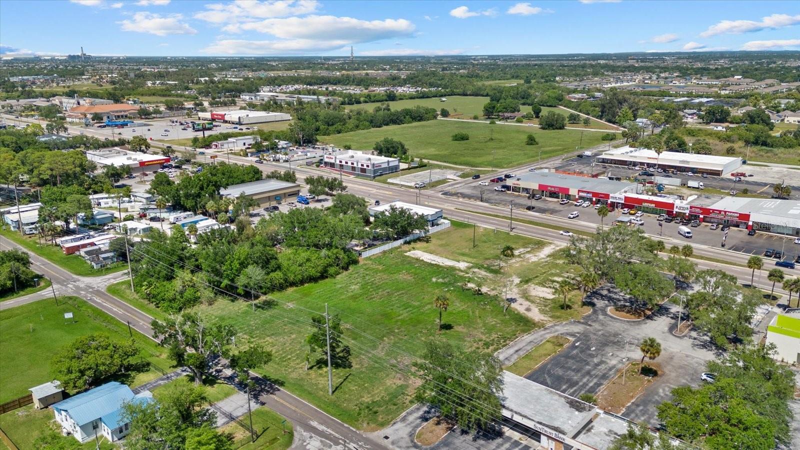 Photo of 610 N US HIGHWAY 41 RUSKIN FL 33570
