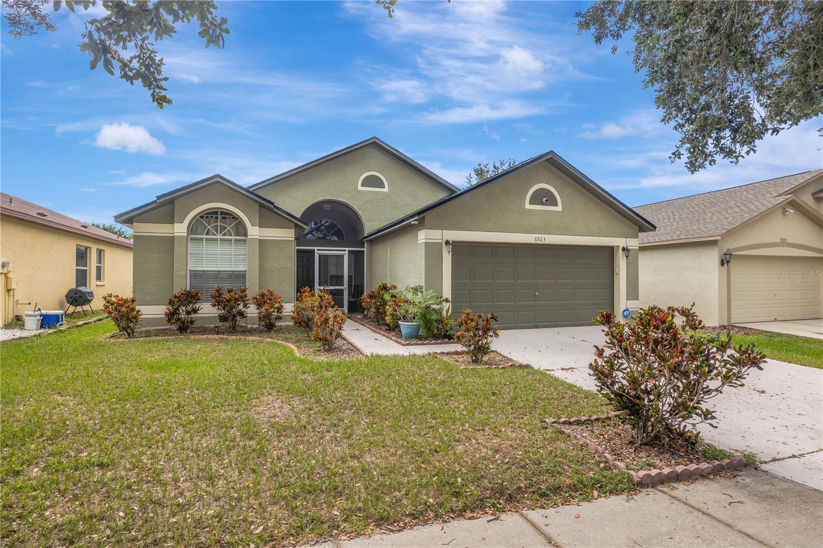 Photo of 6923 WATERBROOK COURT GIBSONTON FL 33534