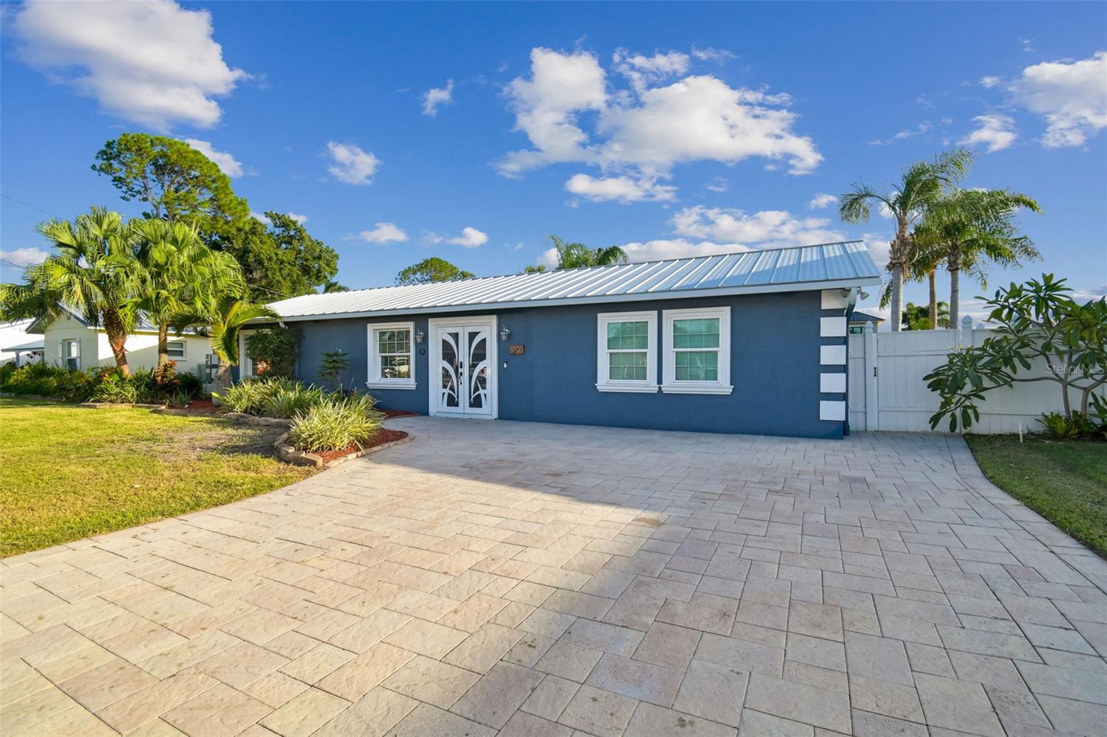Photo of 8708 THORNWOOD LANE TAMPA FL 33615