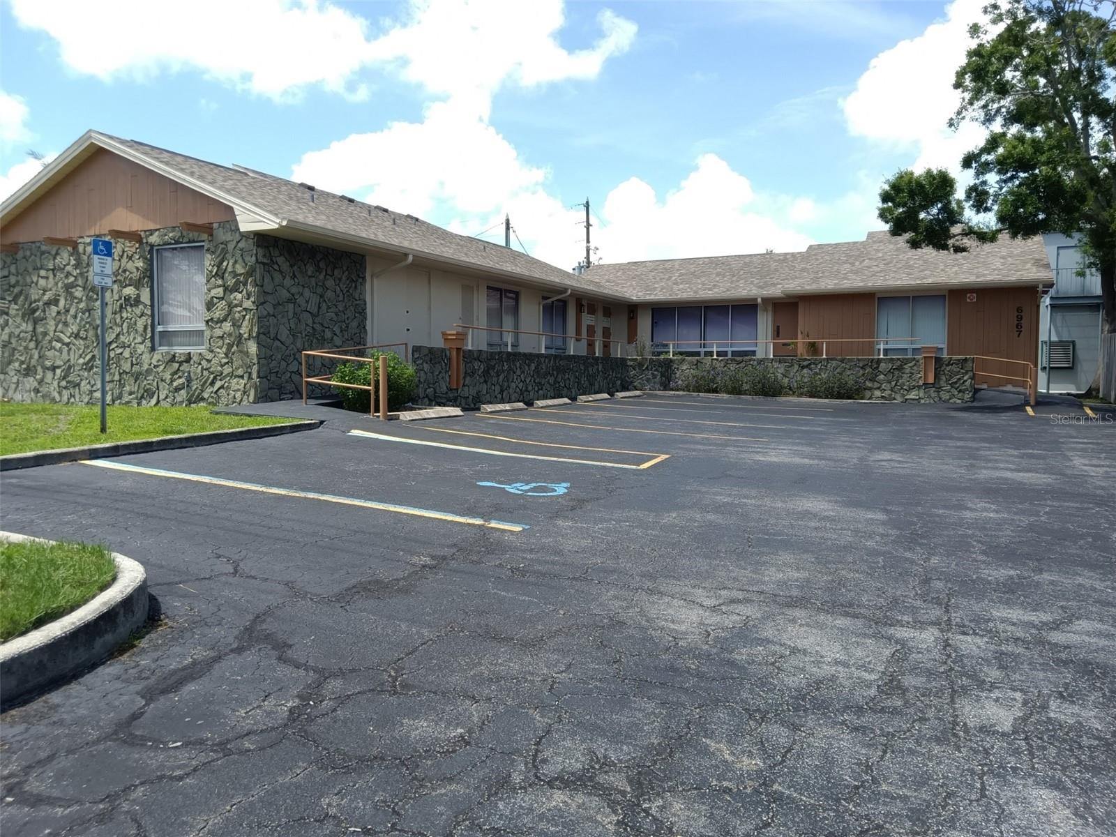 Photo of 6967 SUNSET DRIVE ST PETERSBURG FL 33707