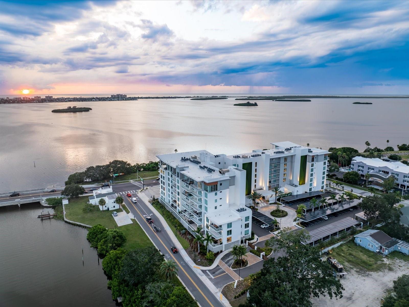 Photo of 1020 SUNSET POINT ROAD #511 CLEARWATER FL 33755