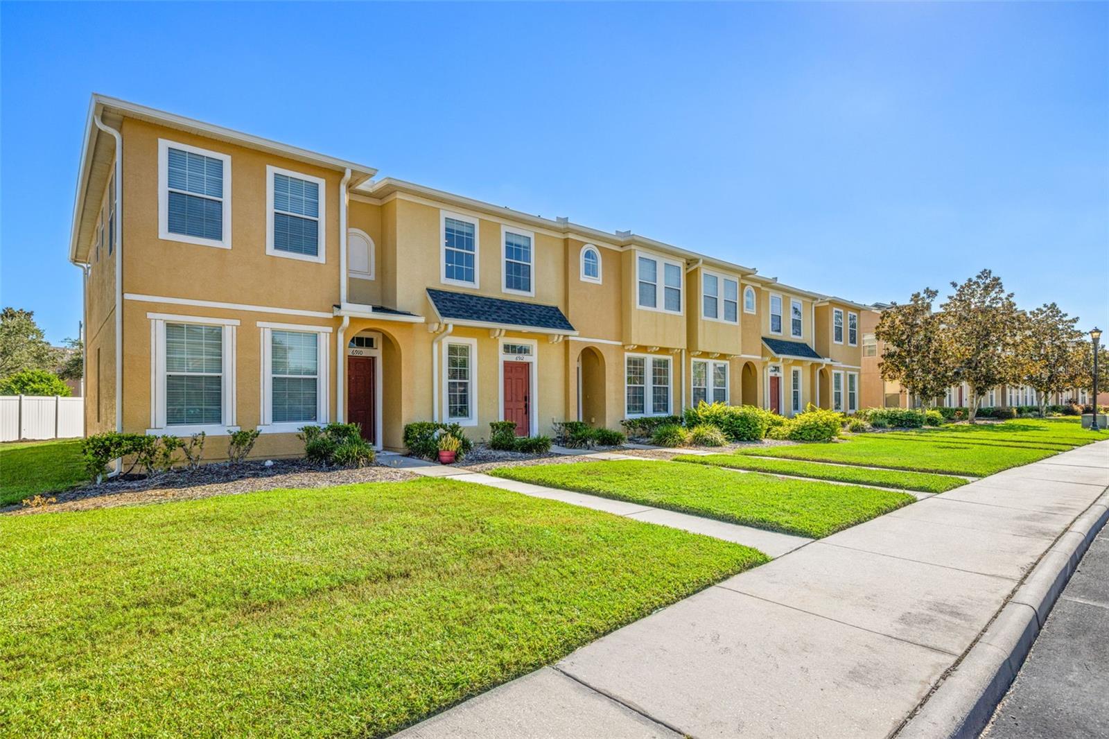 Photo of 6912 TOWERING SPRUCE DRIVE #6912 RIVERVIEW FL 33578