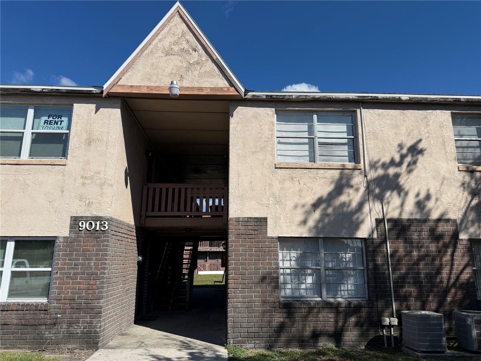 Photo of 9013 WESTCHESTER CIRCLE #32 TAMPA FL 33604
