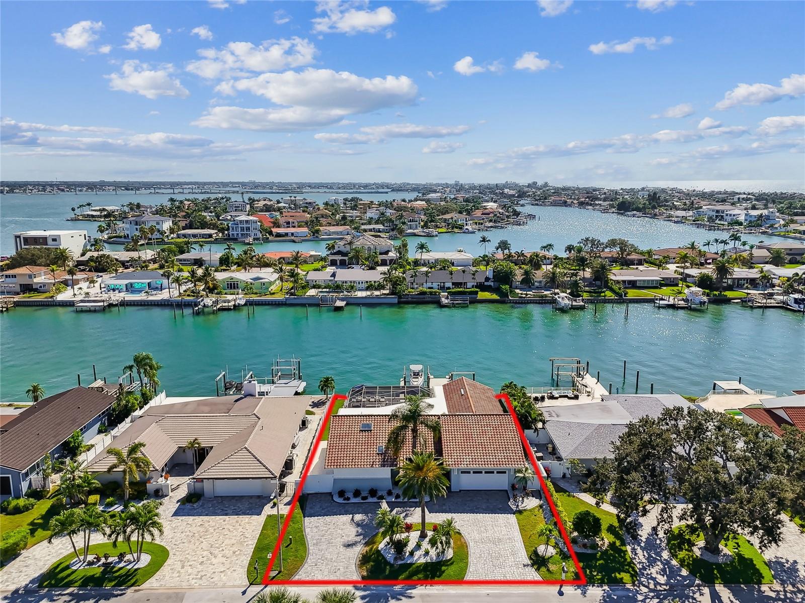 Photo of 320 BELLE ISLE AVENUE BELLEAIR BEACH FL 33786