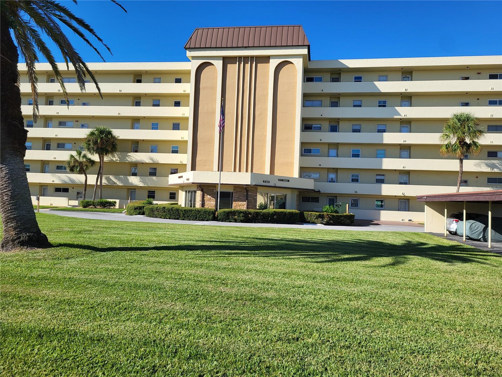 Photo of 4650 COVE CIRCLE #611 ST PETERSBURG FL 33708