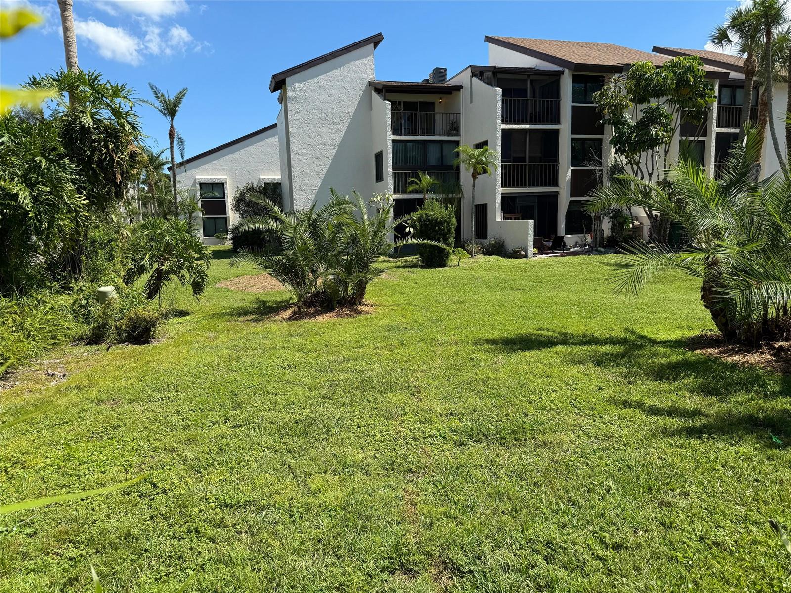 Photo of 2207 BELLEAIR ROAD #B22 CLEARWATER FL 33764
