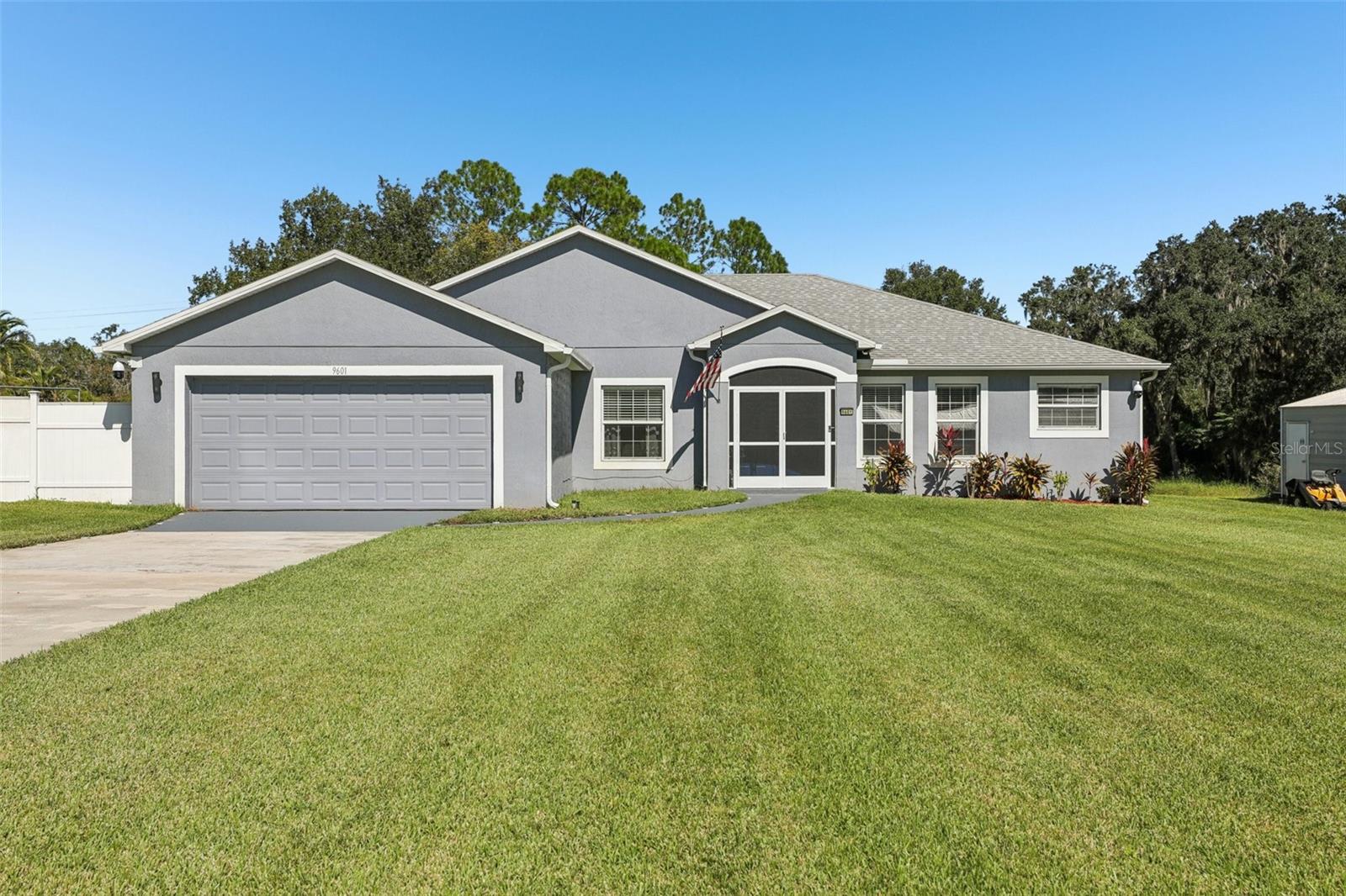 Photo of 9601 OAKWOOD DRIVE LAKE WALES FL 33898