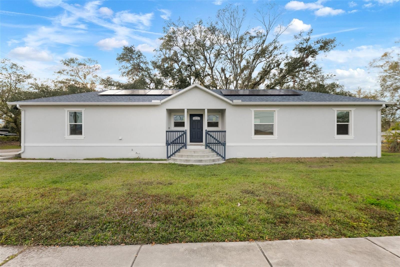 Photo of 902 W ALSOBROOK STREET PLANT CITY FL 33563
