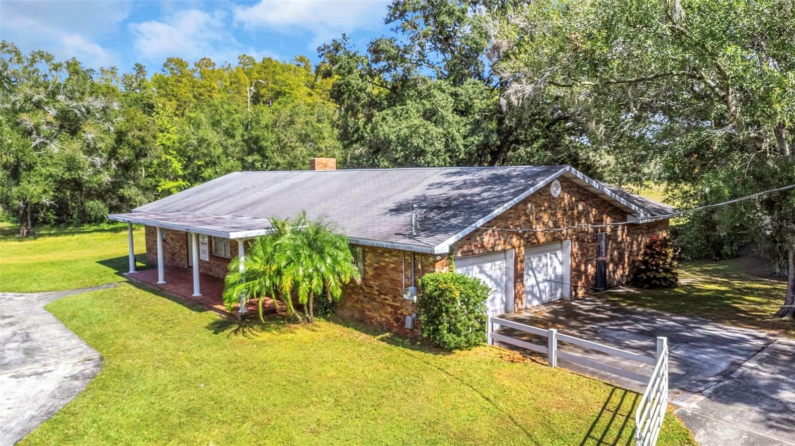 Photo of 17515 LAKESHORE ROAD LUTZ FL 33558
