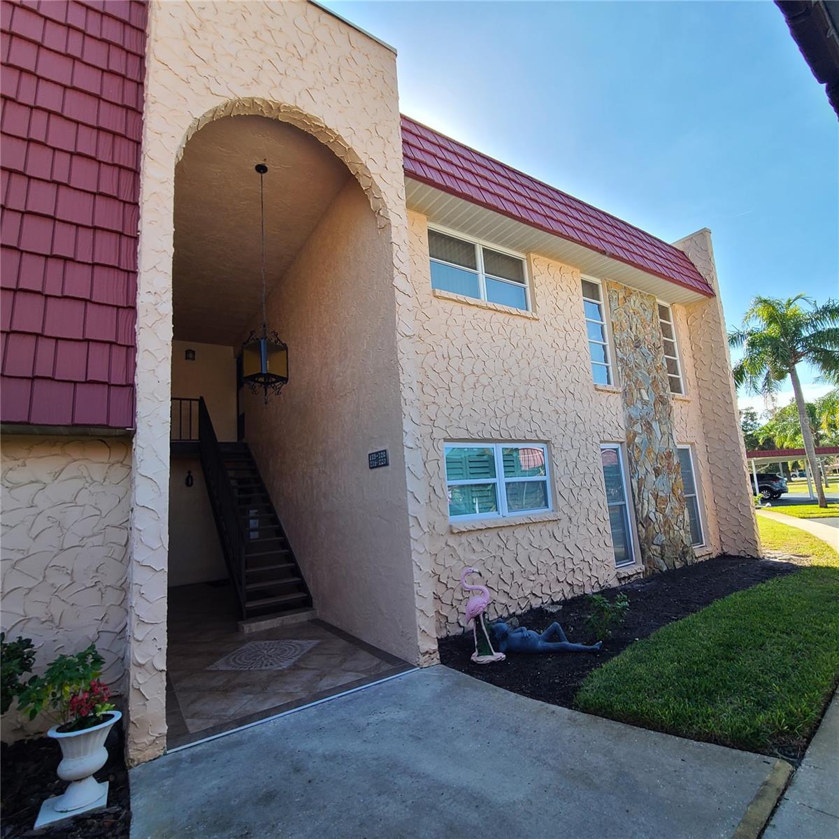 Photo of 220 BUTTONWOOD CIRCLE #220 SEMINOLE FL 33777
