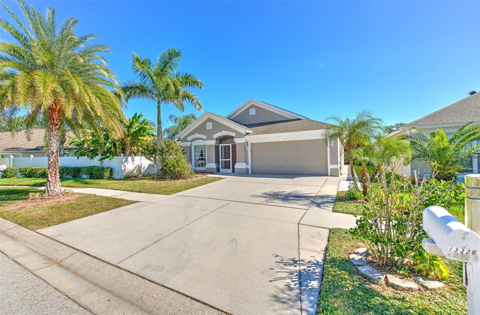 Photo of 13326 EVENING SUNSET LANE RIVERVIEW FL 33579