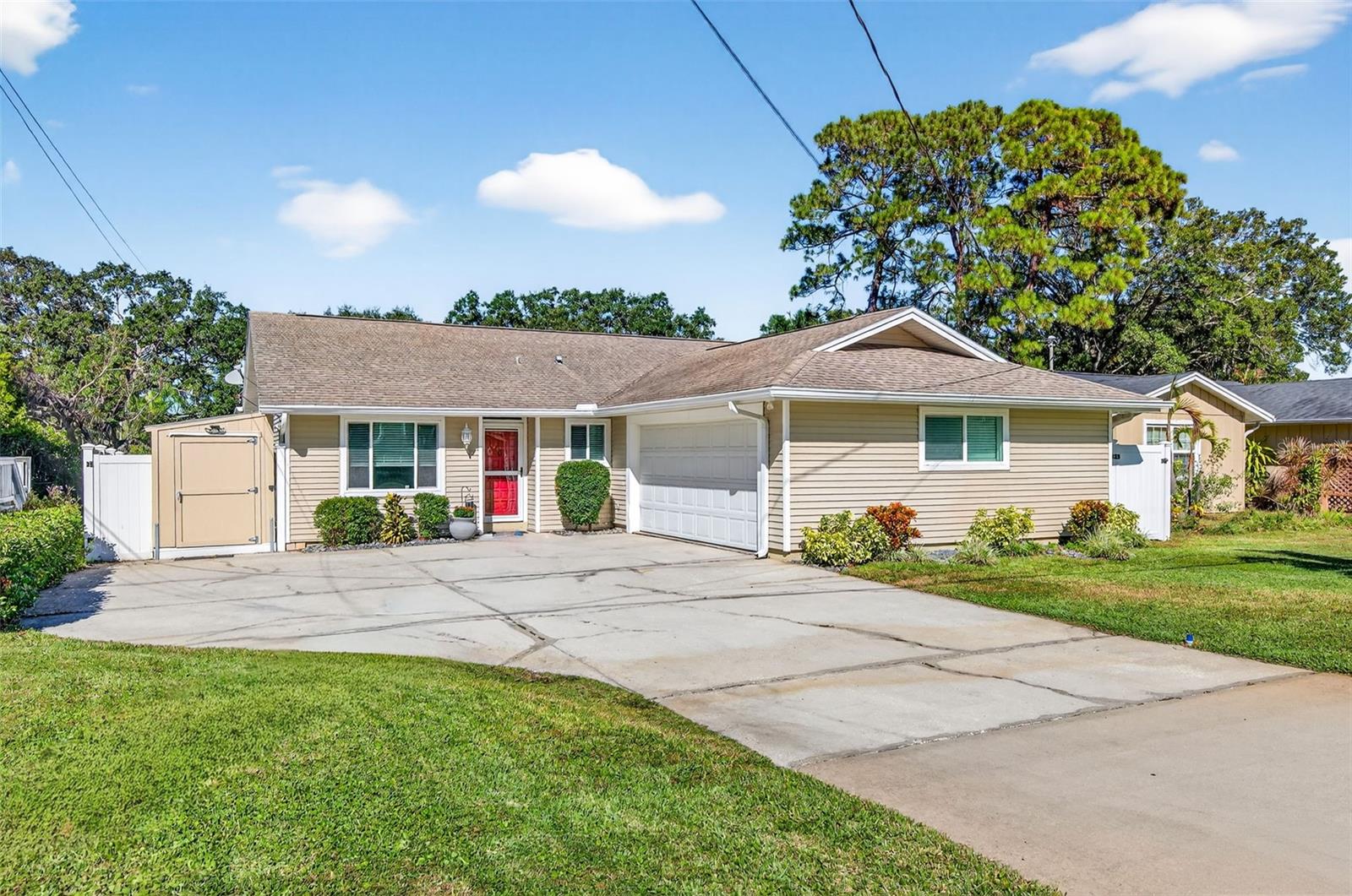 Photo of 2366 PEMBROOK DRIVE CLEARWATER FL 33764