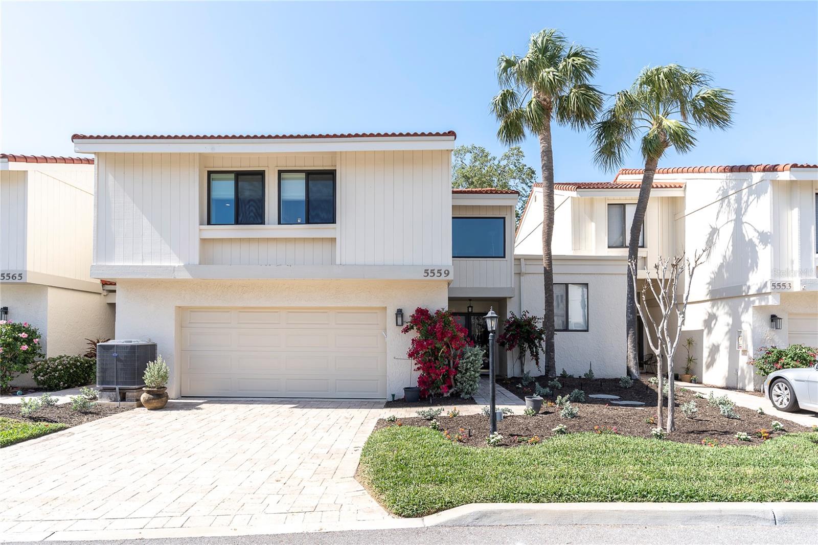 Photo of 5559 ESCONDIDA BOULEVARD ST PETERSBURG FL 33715
