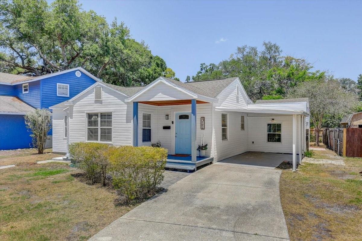 Photo of 911 W CANDLEWOOD AVENUE TAMPA FL 33603