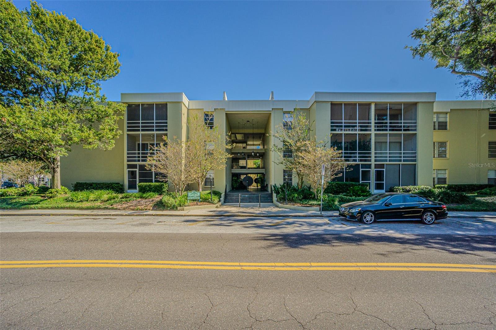 Photo of 2302 S MANHATTAN AVENUE #219 TAMPA FL 33629