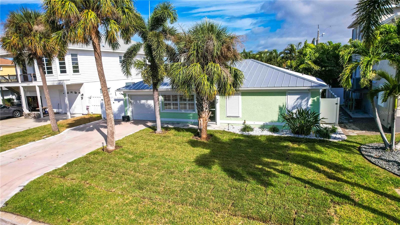 Photo of 107 8TH STREET BELLEAIR BEACH FL 33786