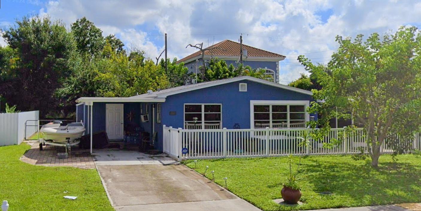 Photo of 4481 LAGG AVENUE FORT MYERS FL 33901