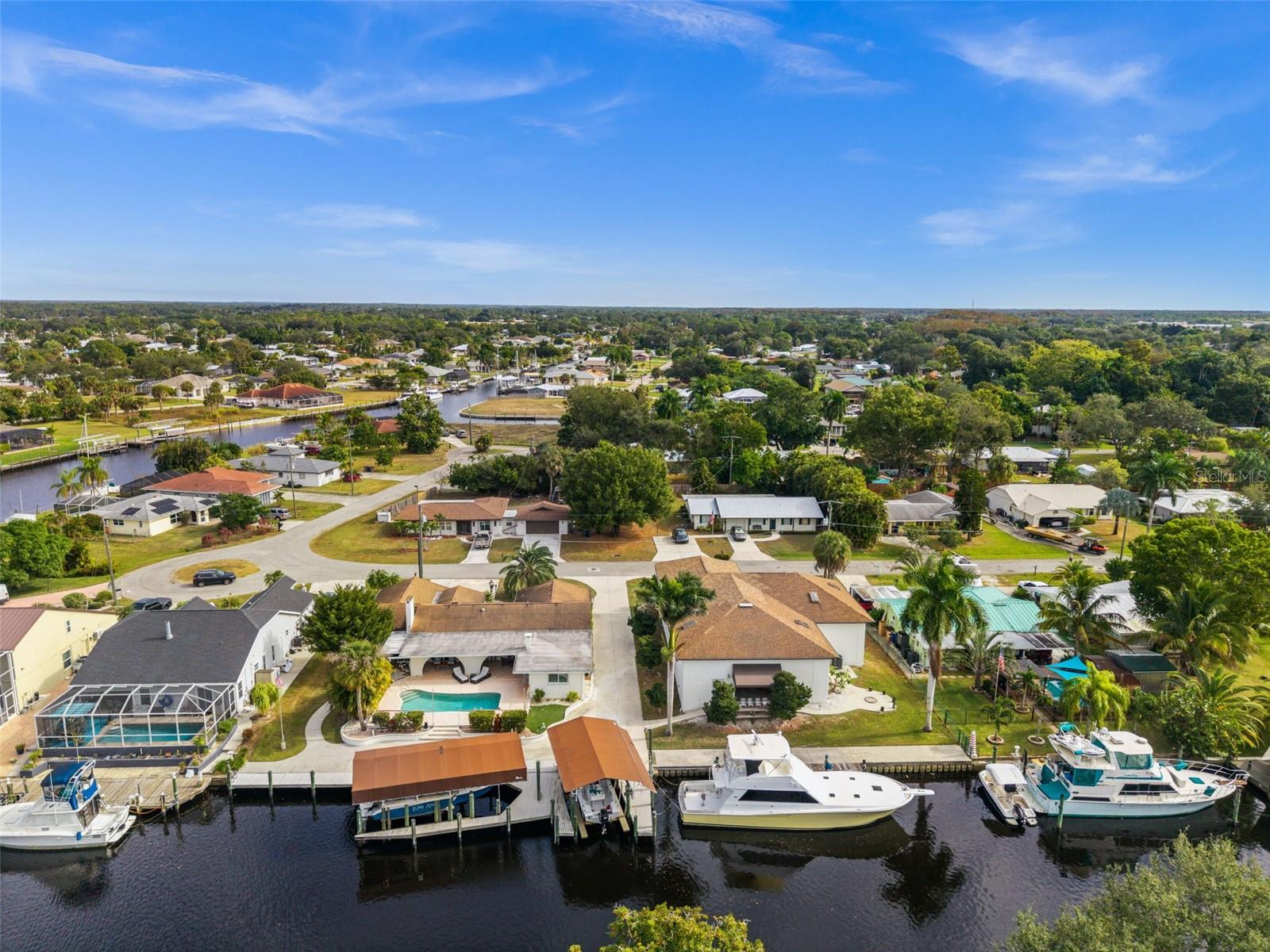 Photo of 2129 W TOBAGO CIRCLE FORT MYERS FL 33905