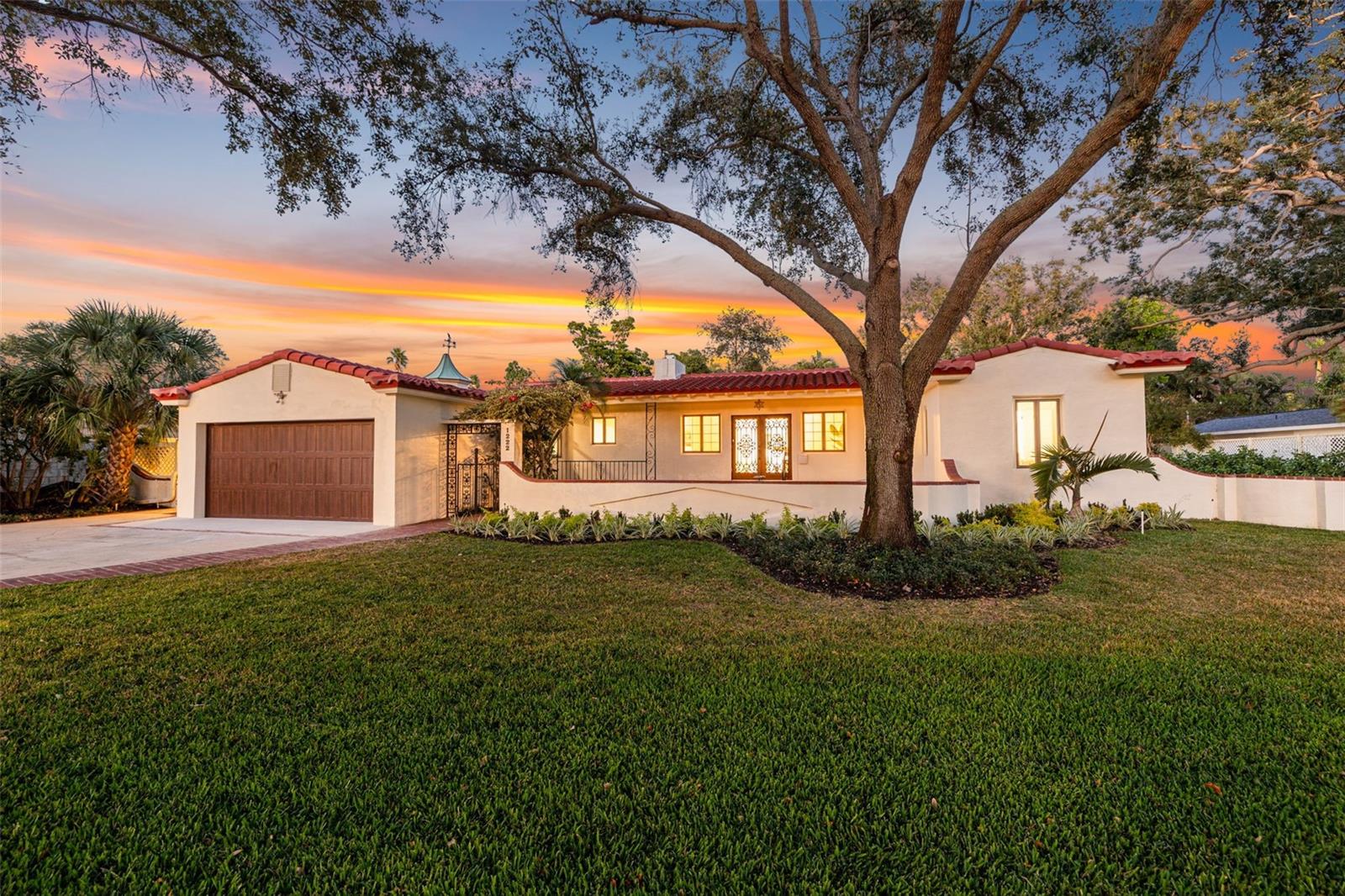 Photo of 1222 BRIGHTWATERS BOULEVARD ST PETERSBURG FL 33704