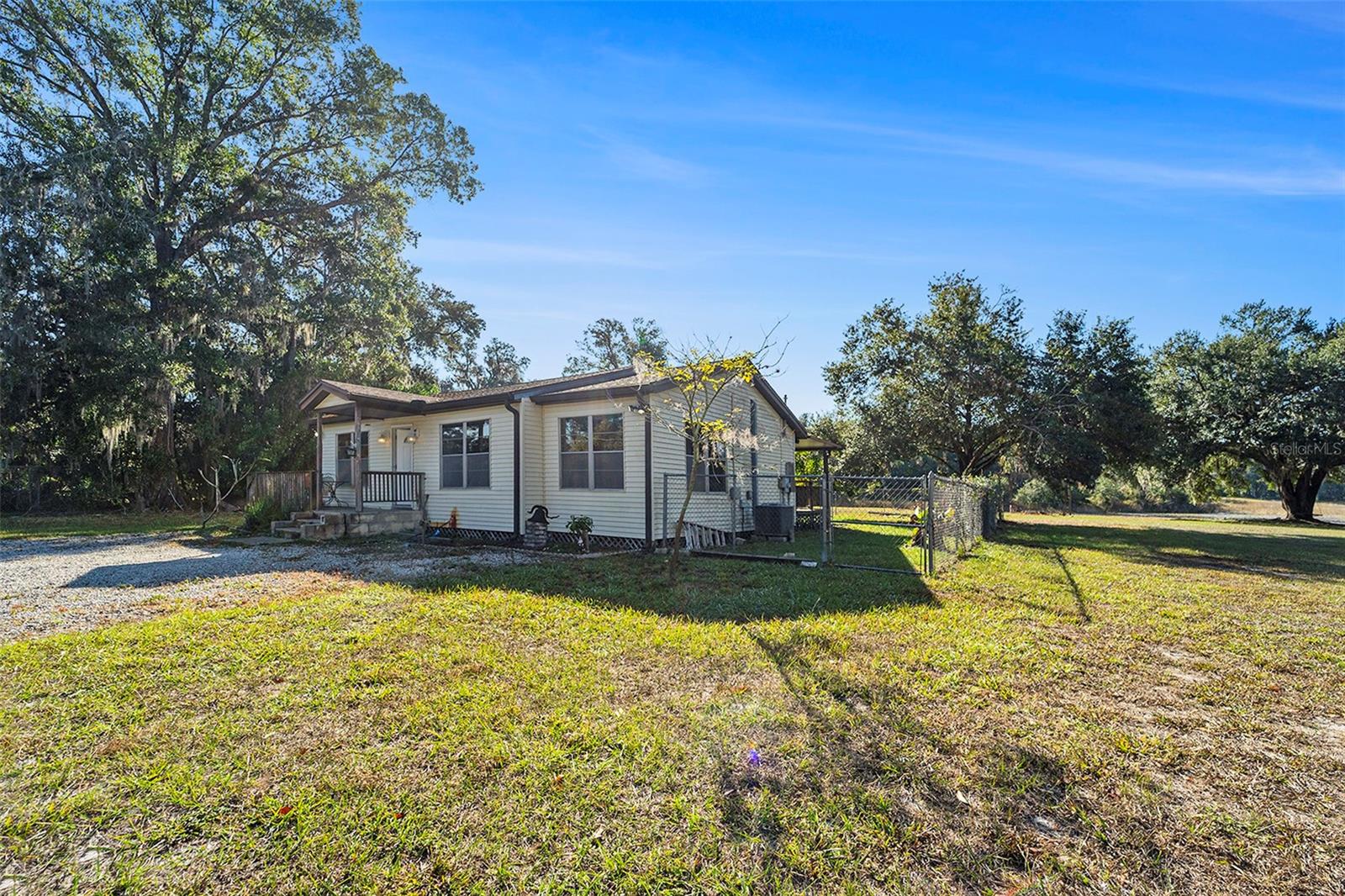 Photo of 2215 WALLACE ROAD LUTZ FL 33549