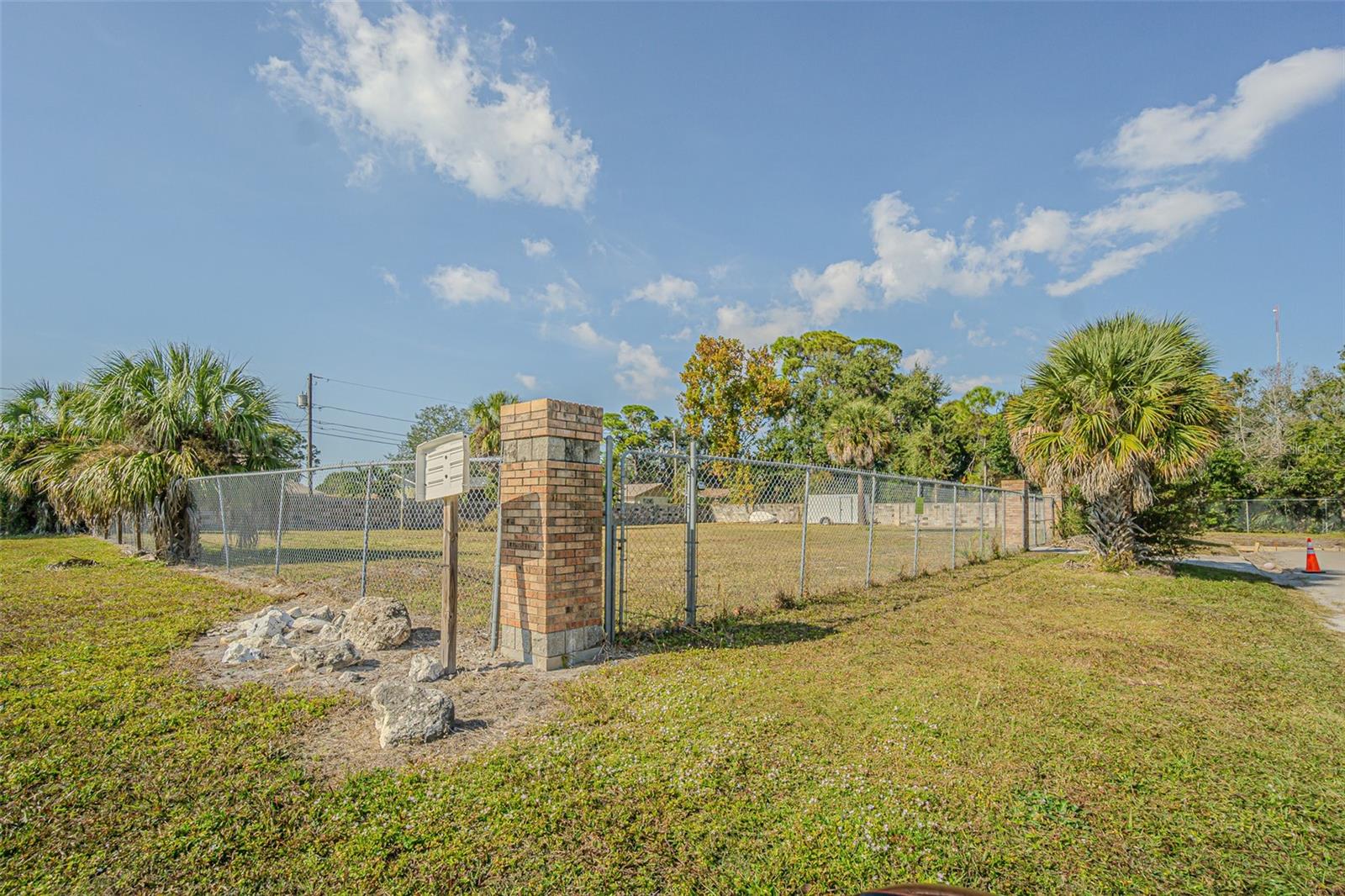 Photo of 7598 90TH STREET SEMINOLE FL 33777