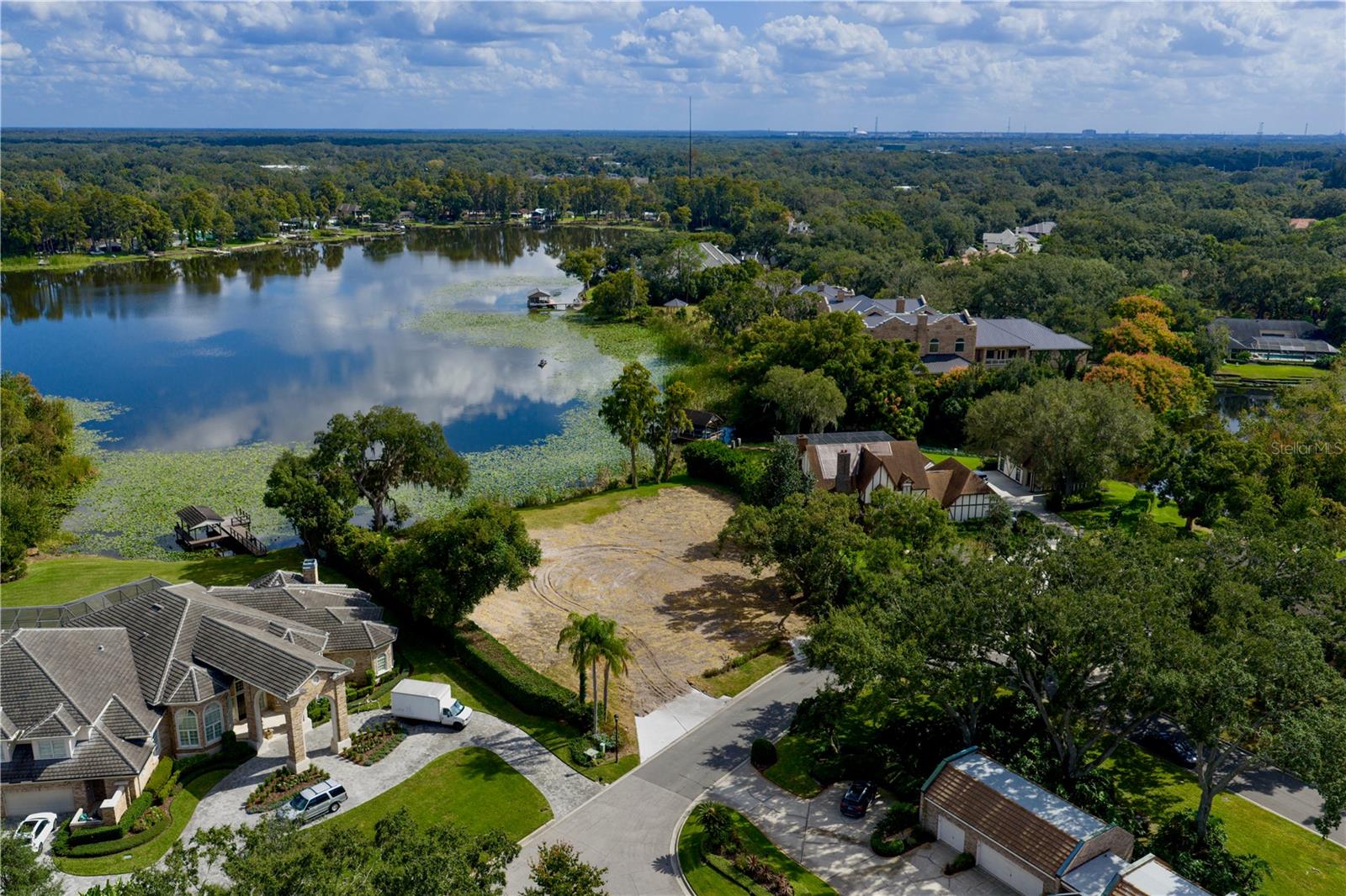 Photo of 806 TARAY DE AVILA TAMPA FL 33613