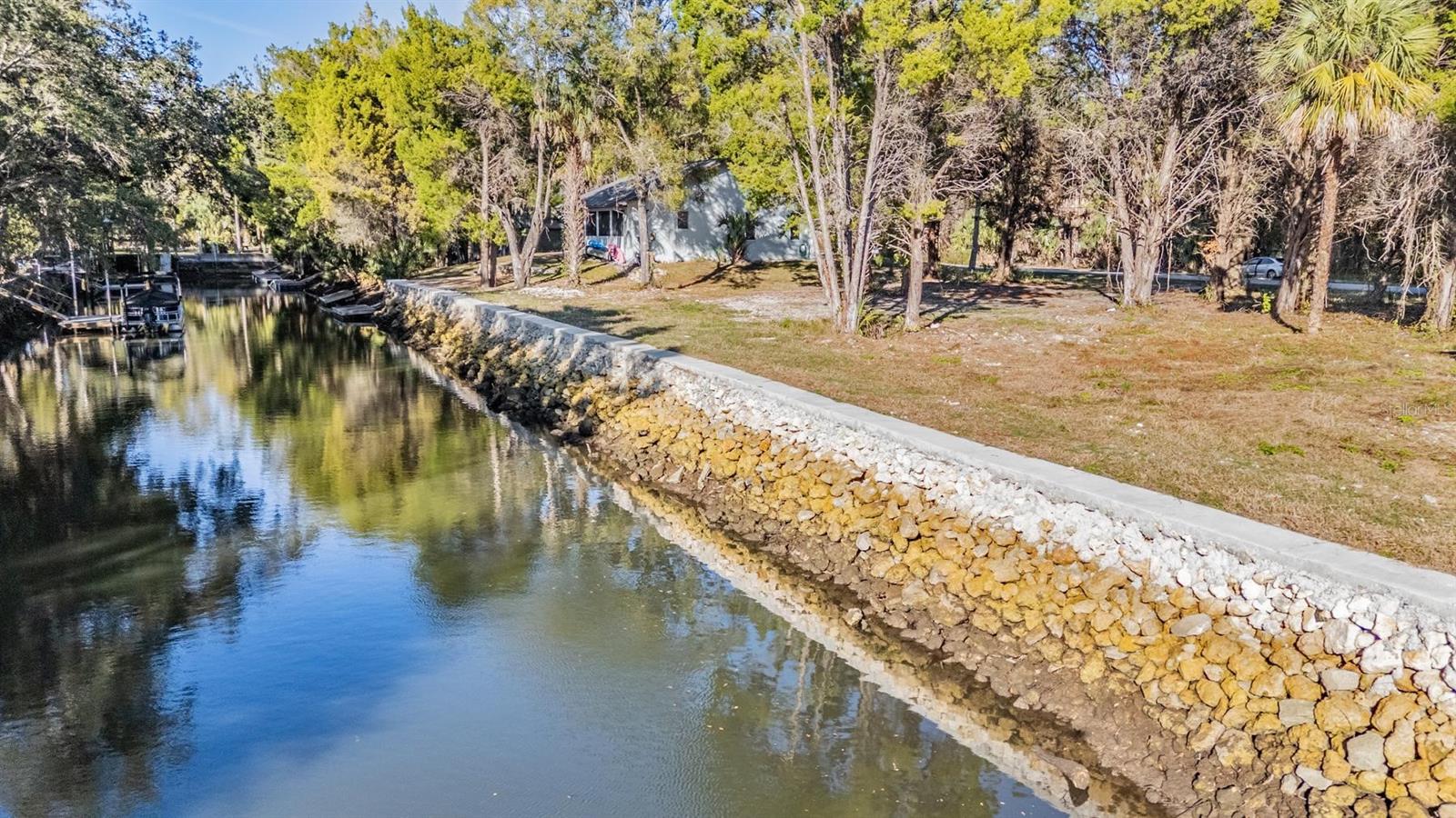 Photo of 3924 N APALACHEE POINT CRYSTAL RIVER FL 34428