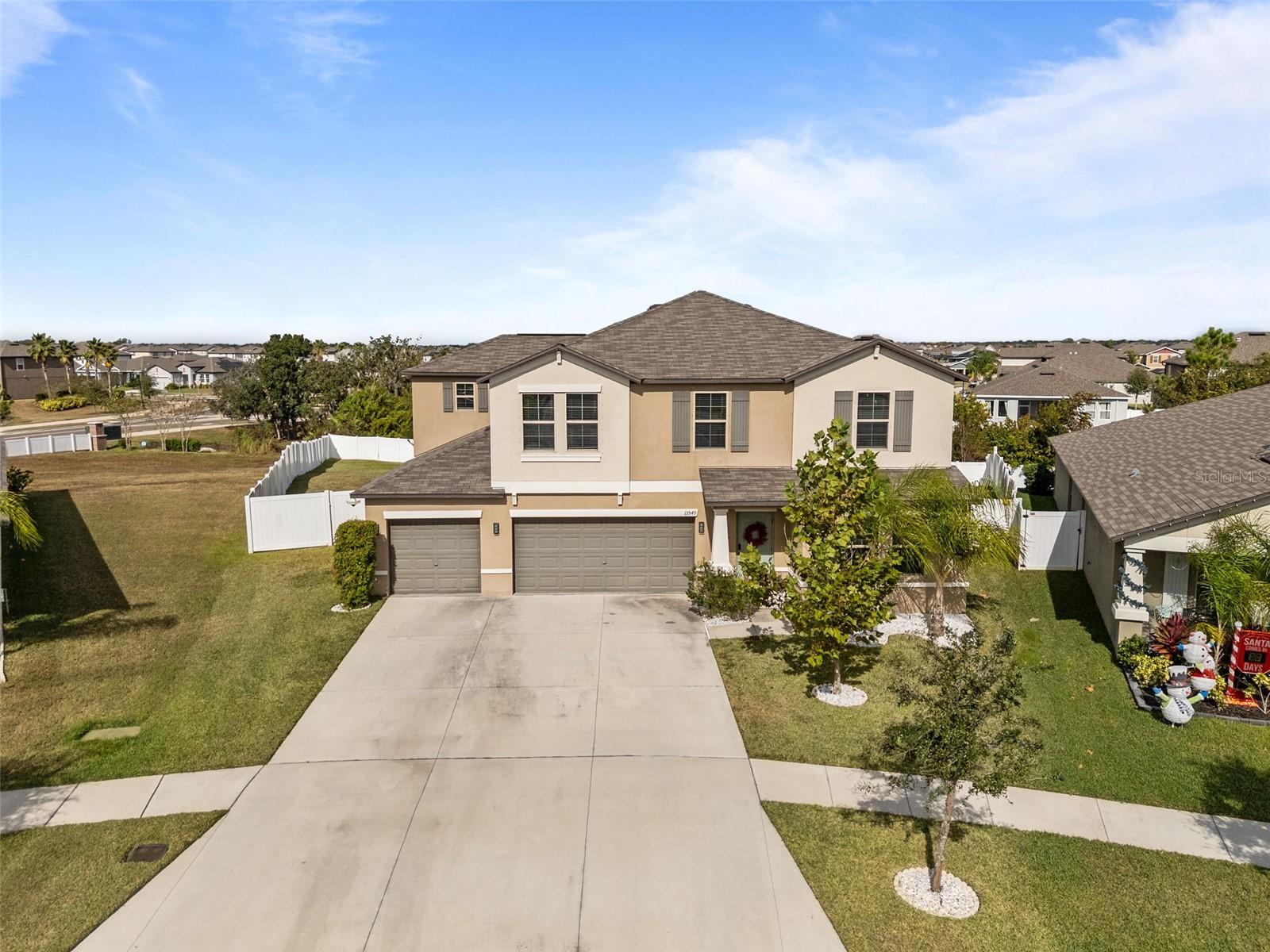 Photo of 13549 WILLOW BLUESTAR LOOP RIVERVIEW FL 33579