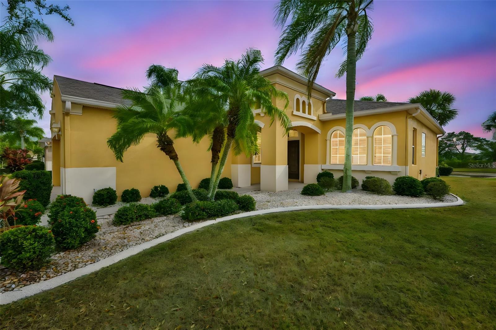 Photo of 840 KING LEON WAY SUN CITY CENTER FL 33573