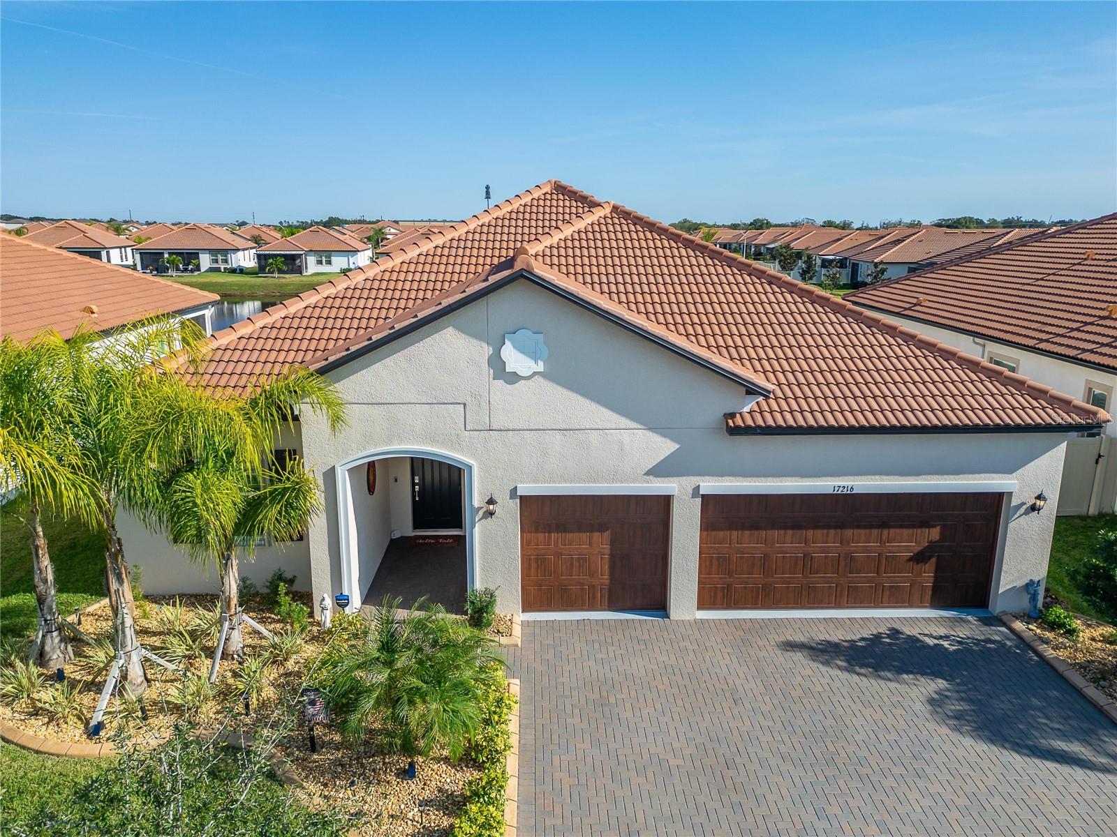 Photo of 17216 SCUBA CREST STREET WIMAUMA FL 33598