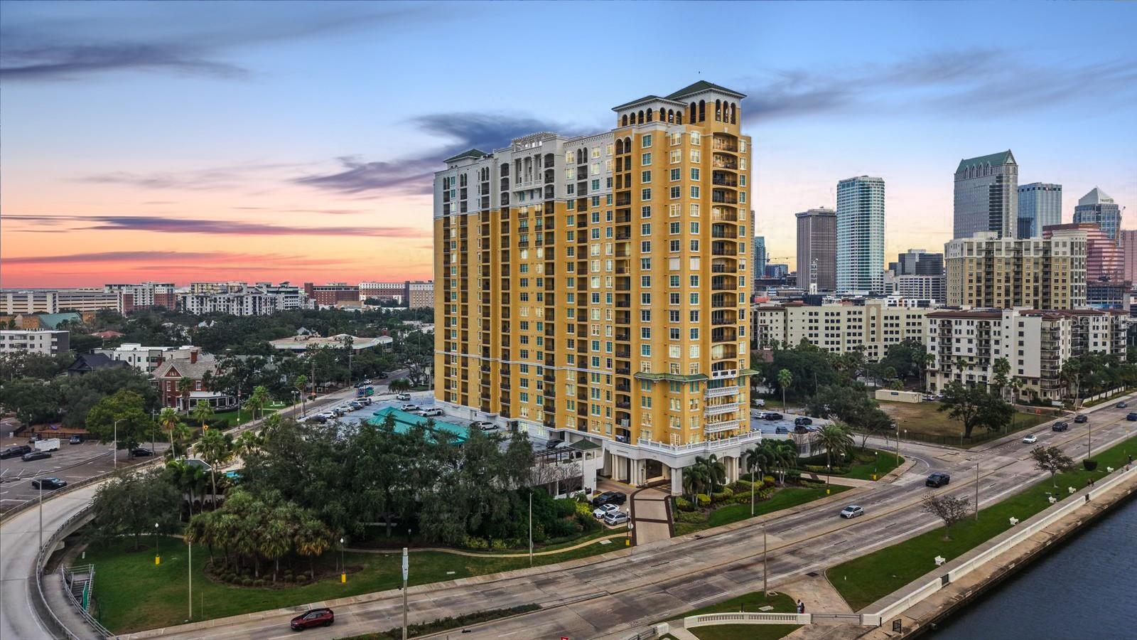 Photo of 345 BAYSHORE BOULEVARD #706 TAMPA FL 33606