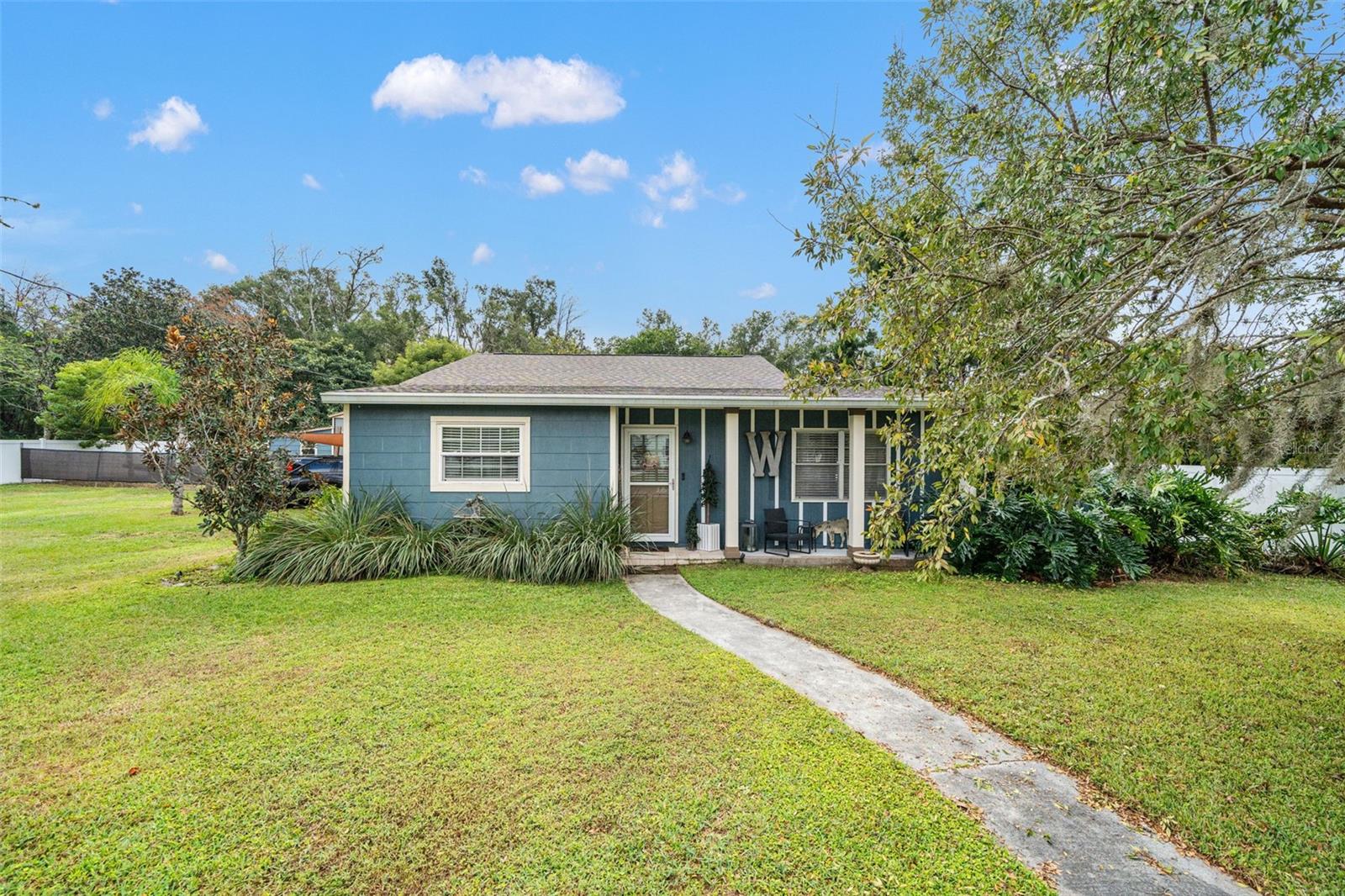 Photo of 37738 AMELIA AVENUE DADE CITY FL 33525