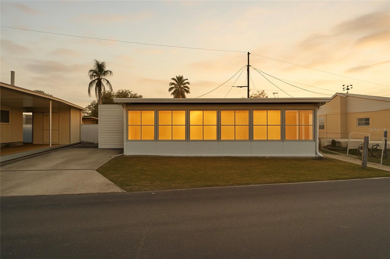Photo of 12766 SEMINOLE BOULEVARD #3 LARGO FL 33778
