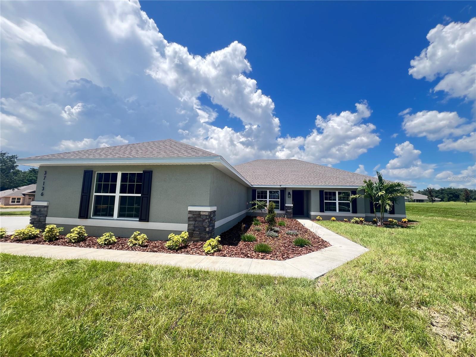 Photo of 37136 HIDDEN VIEW DADE CITY FL 33523
