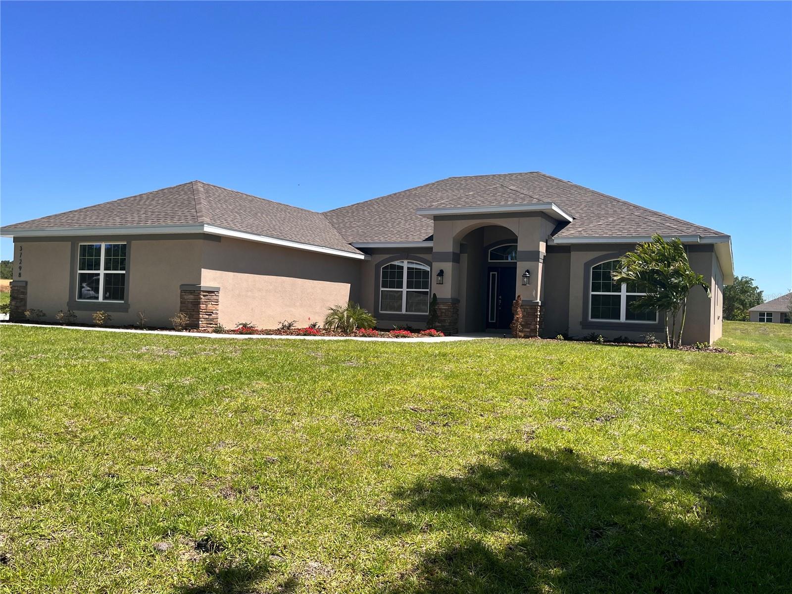 Photo of 37298 HIDDEN VIEW CIRCLE DADE CITY FL 33523