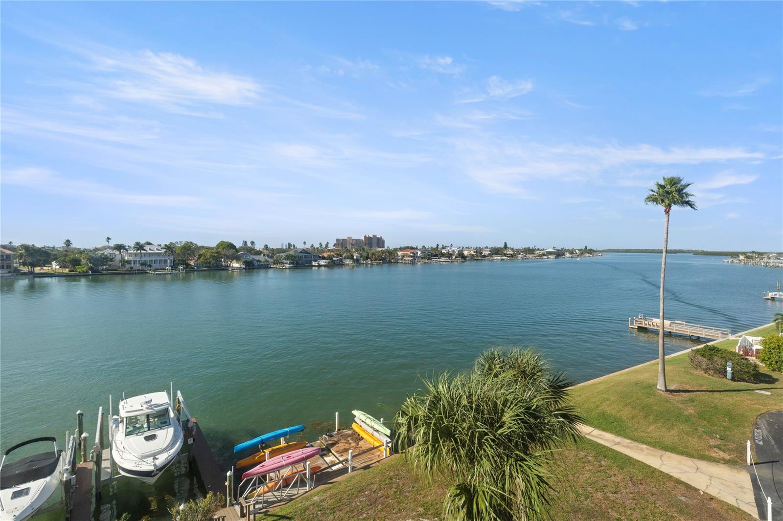 Photo of 736 ISLAND WAY #406 CLEARWATER FL 33767