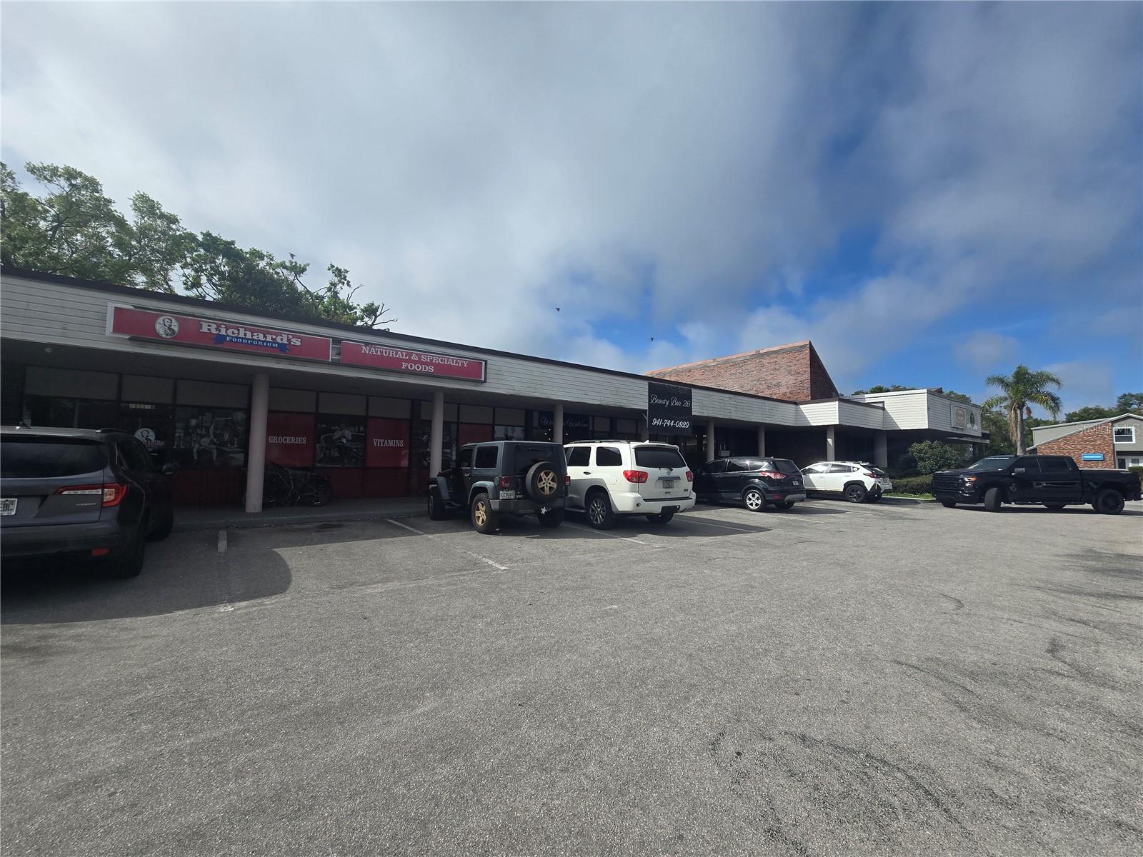 Photo of 2601 MANATEE AVENUE BRADENTON FL 34205