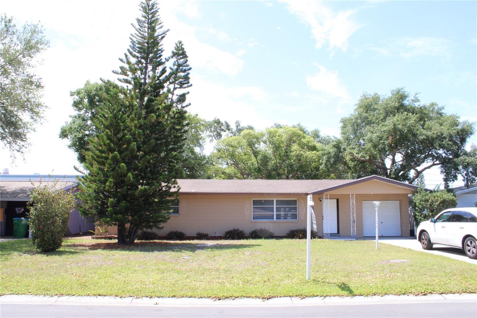 Photo of 11364 79TH AVENUE SEMINOLE FL 33772