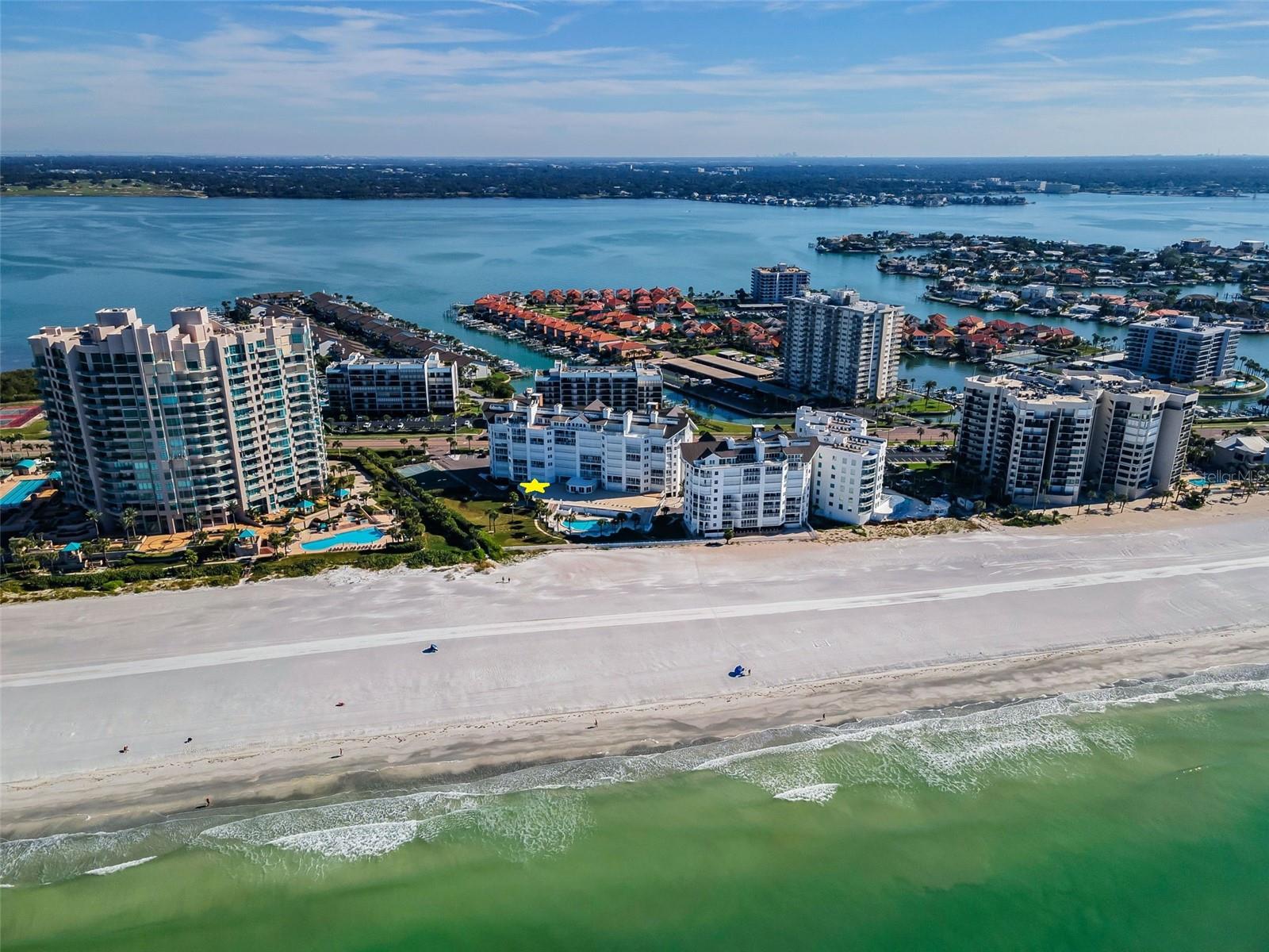 Photo of 1582 GULF BOULEVARD #1106 CLEARWATER BEACH FL 33767