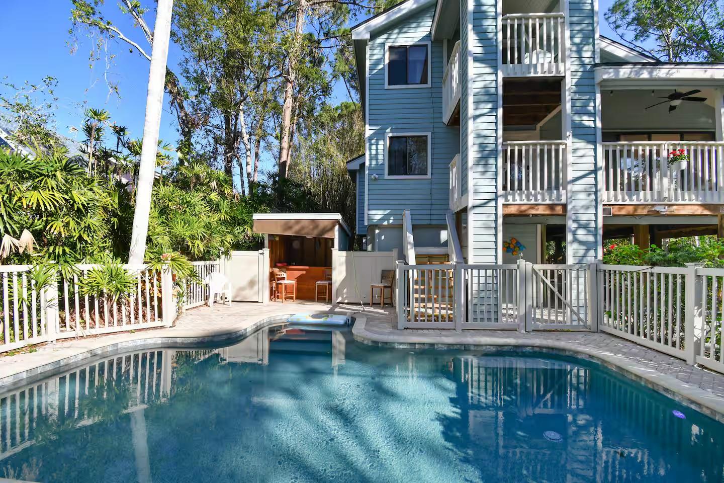 Photo of 13837 76TH AVENUE SEMINOLE FL 33776