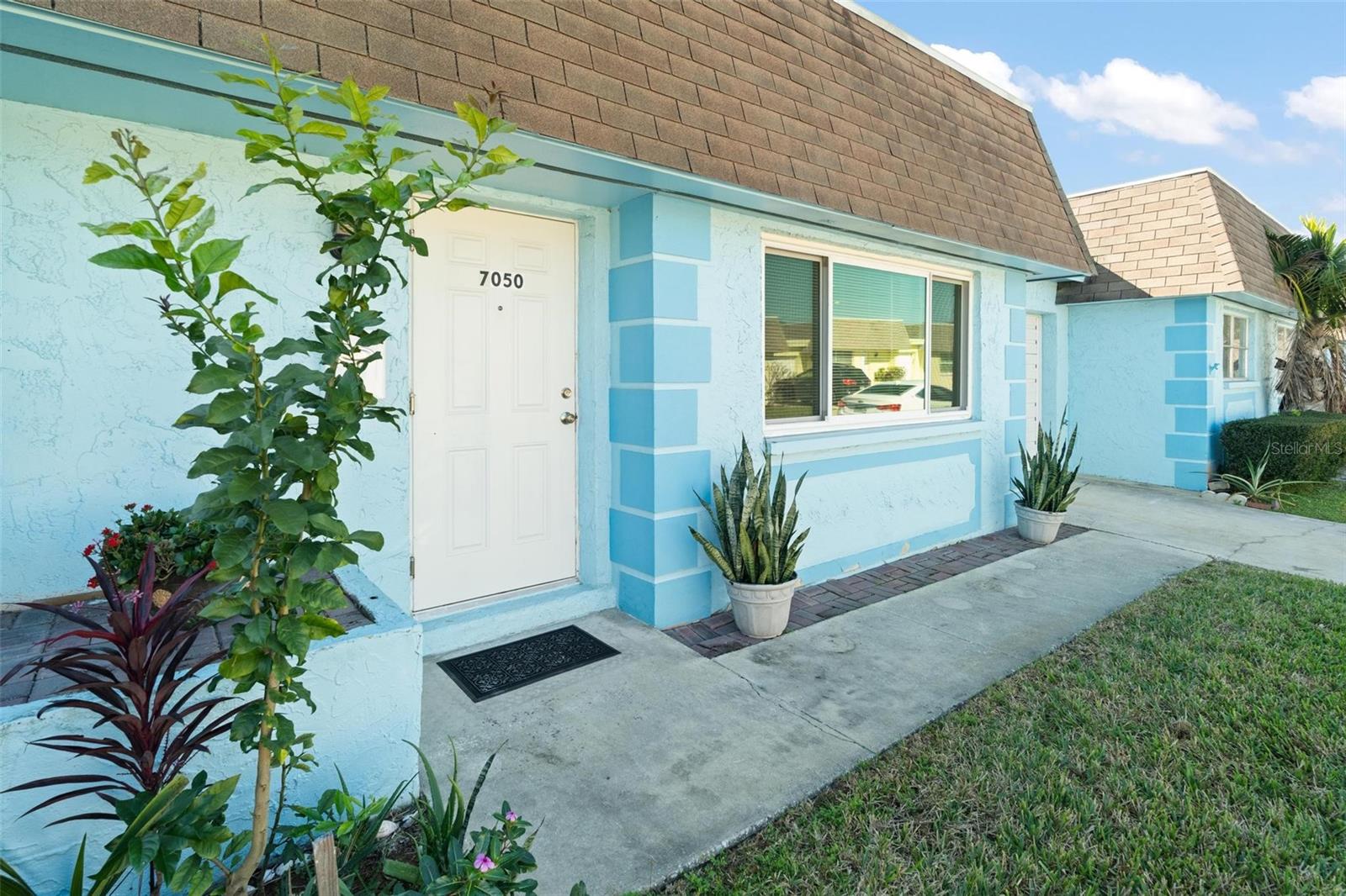 Photo of 7050 VERSAILLES PINELLAS PARK FL 33781