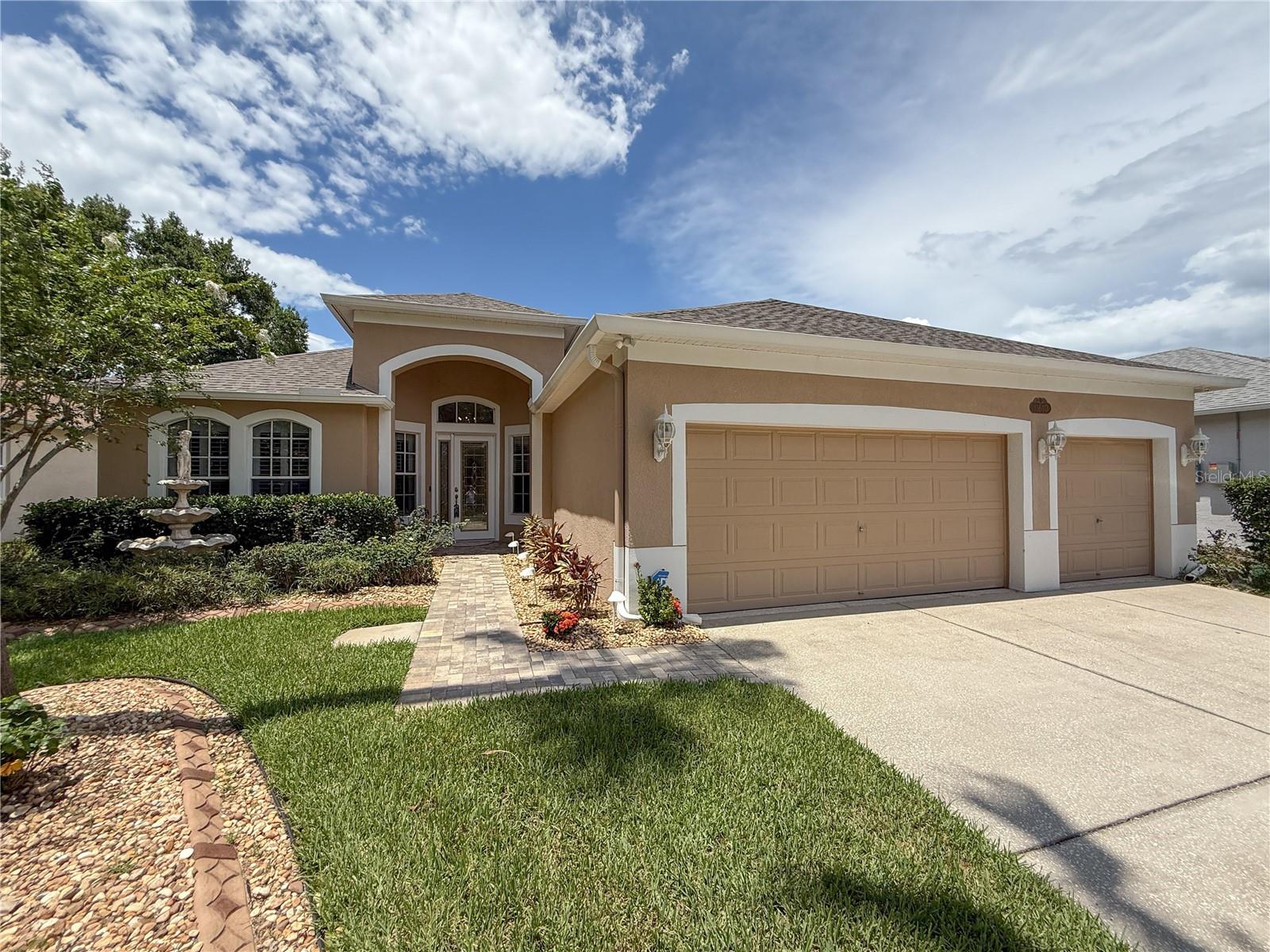 Photo of 11610 GROVE ARCADE DRIVE RIVERVIEW FL 33569