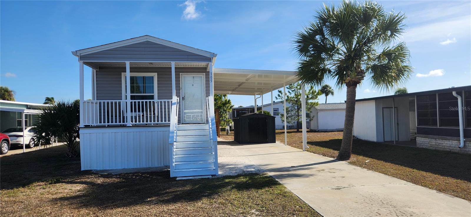 Photo of 105 W SAINT JOHNS WAY APOLLO BEACH FL 33572