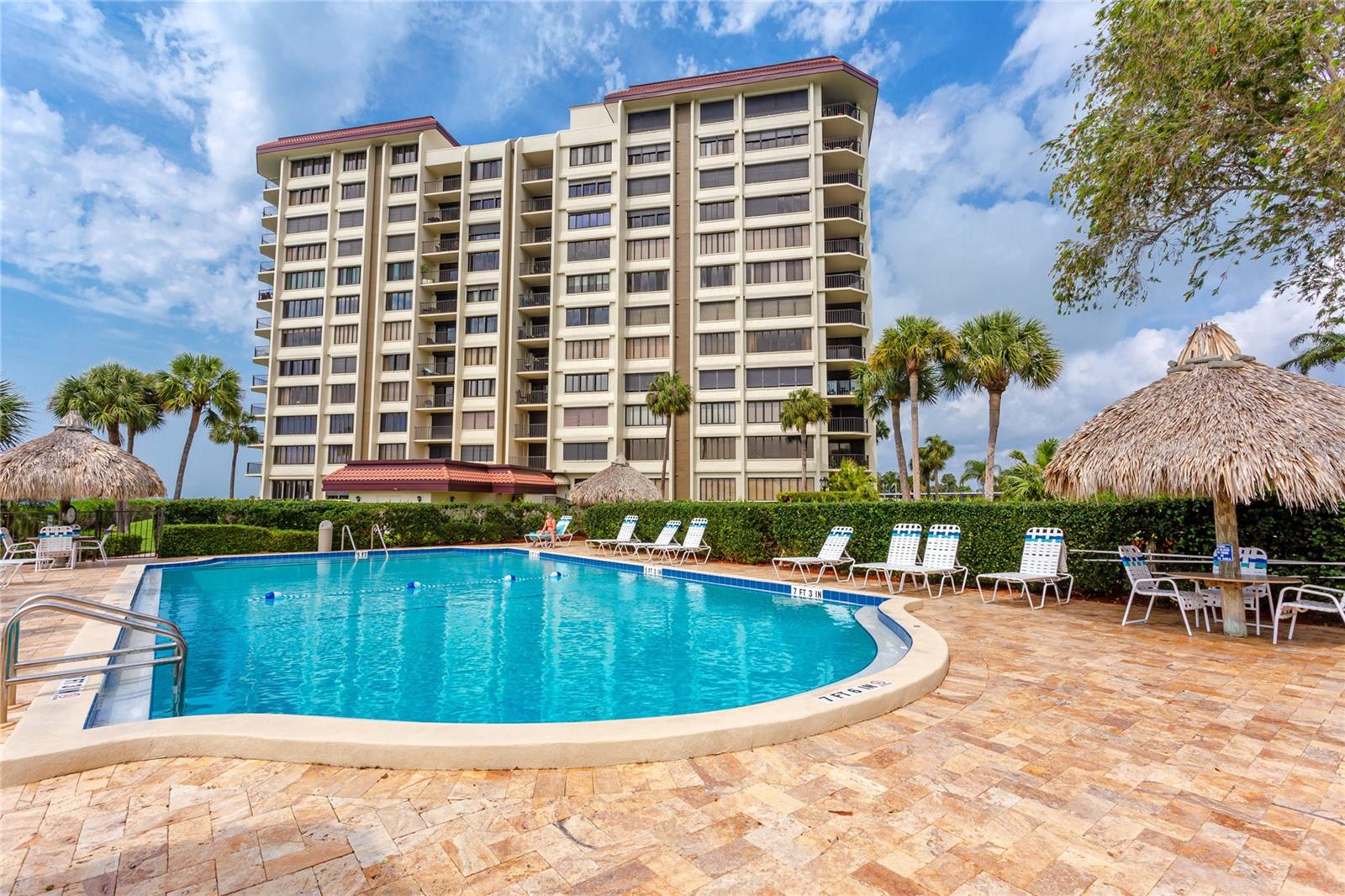 Photo of 736 ISLAND WAY #201 CLEARWATER BEACH FL 33767