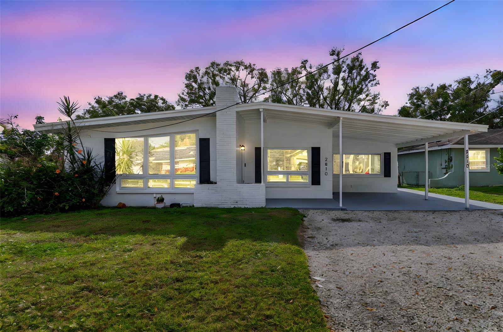 Photo of 2810 W SILVER LAKE AVENUE TAMPA FL 33614