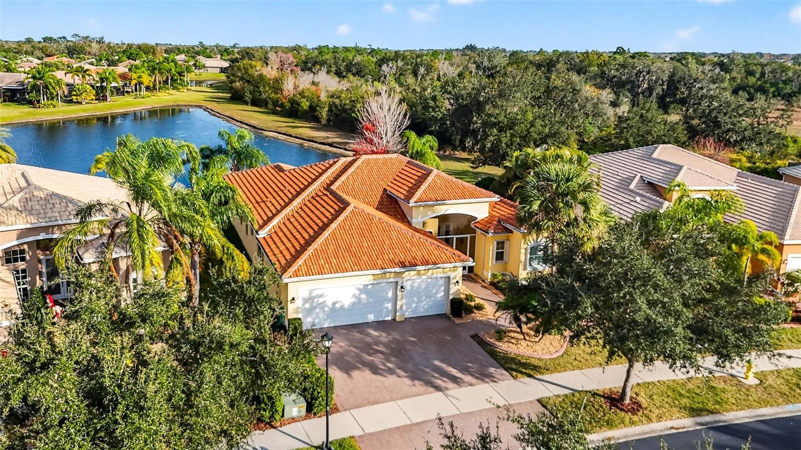 Photo of 16251 DIAMOND BAY DRIVE WIMAUMA FL 33598