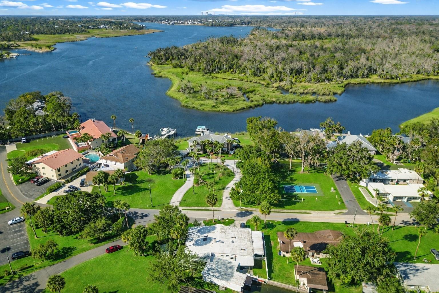 Photo of 421 NW 14TH PLACE CRYSTAL RIVER FL 34428