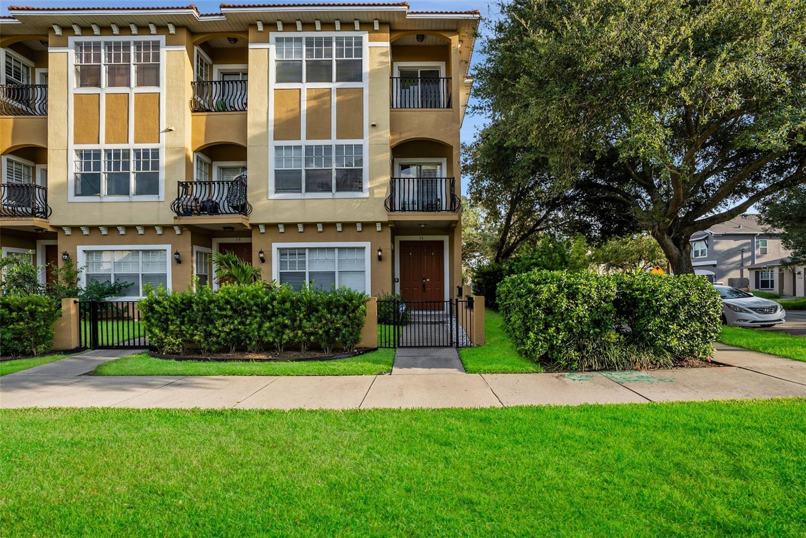 Photo of 111 N ALBANY AVENUE #16 TAMPA FL 33606