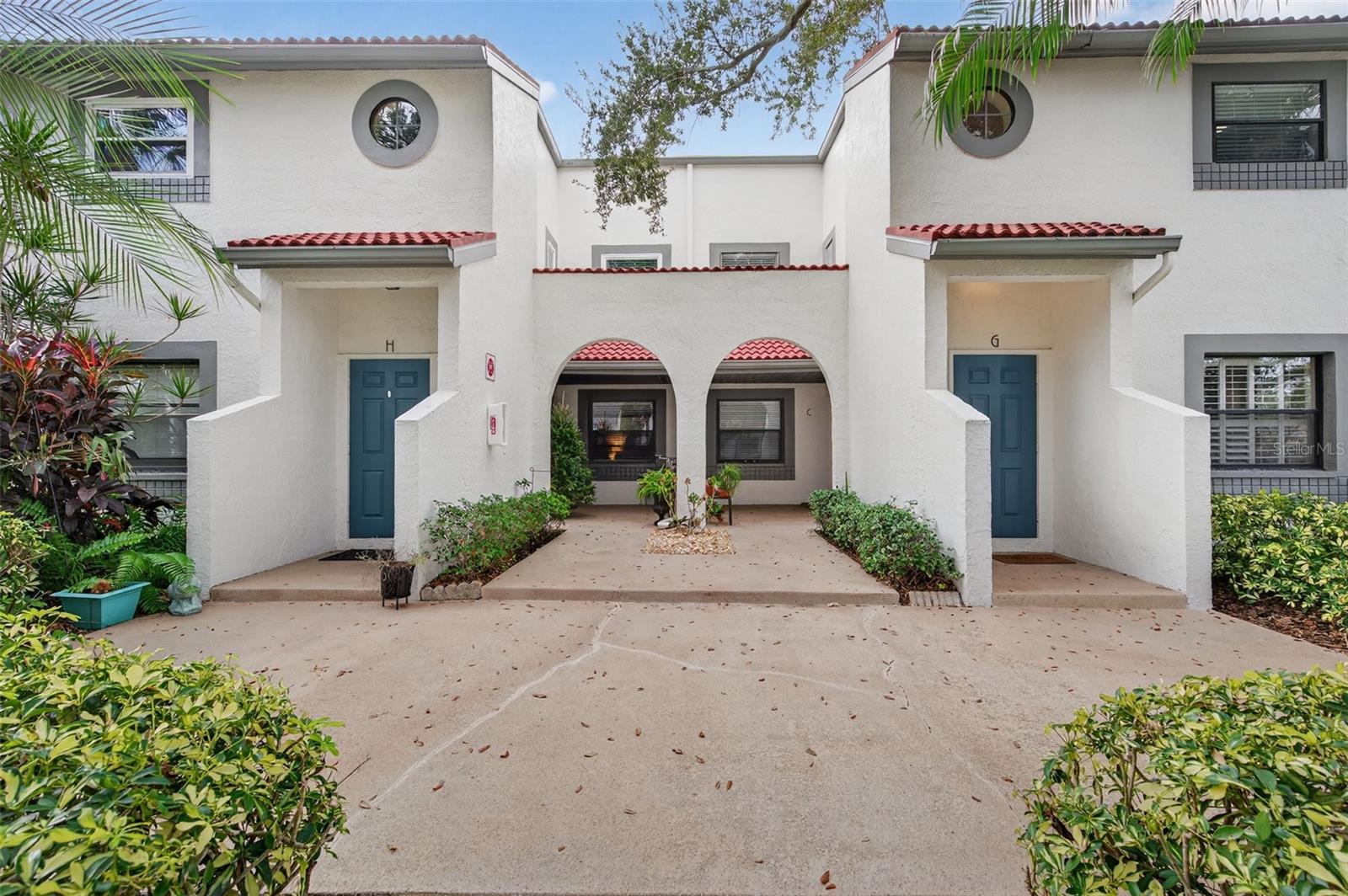 Photo of 484 SANTA CRUZ PLACE #G ST PETERSBURG FL 33703